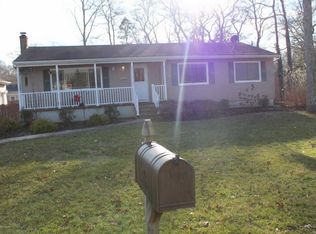 120 Riverside Dr, Bayville, NJ 08721