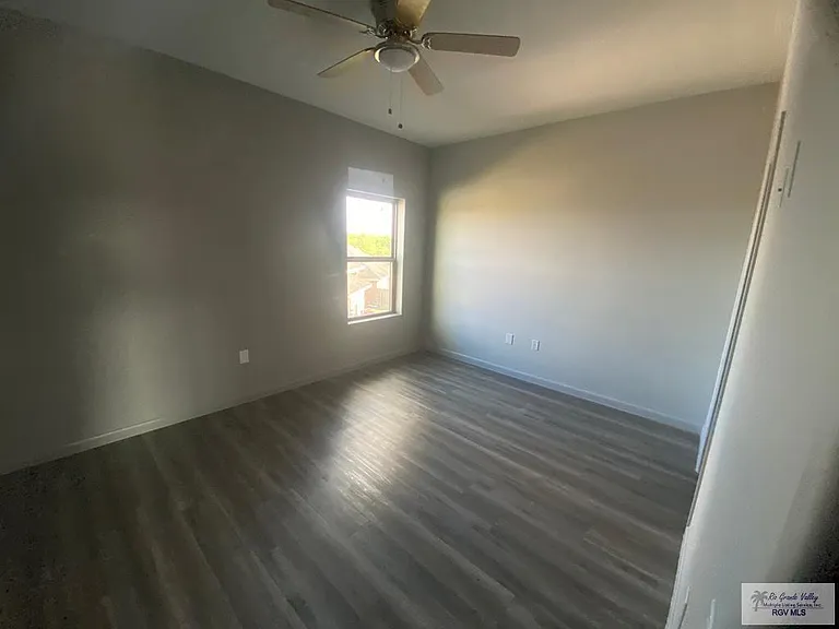 7100 Via Del Mar Cir #5 — Photo 17