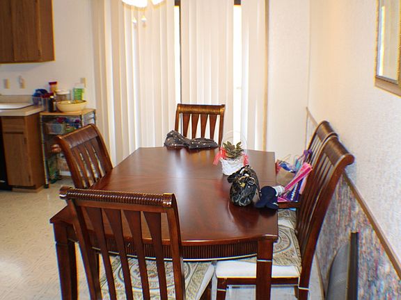 5th image of 20110 2nd Avenue Ct E