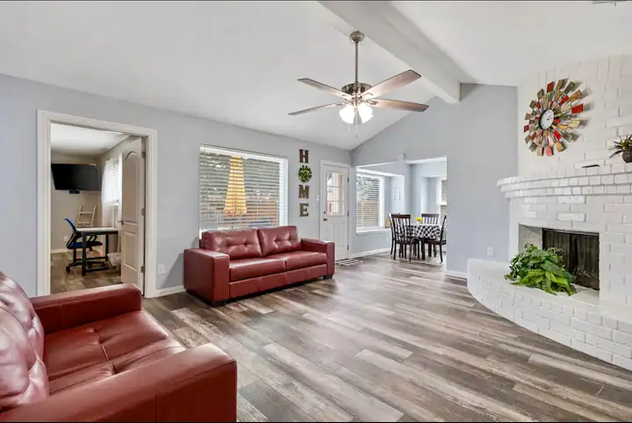 2904 Turtlerock Dr — Photo 2