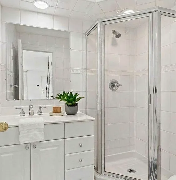 27 Woodside Ave #B — Photo 4