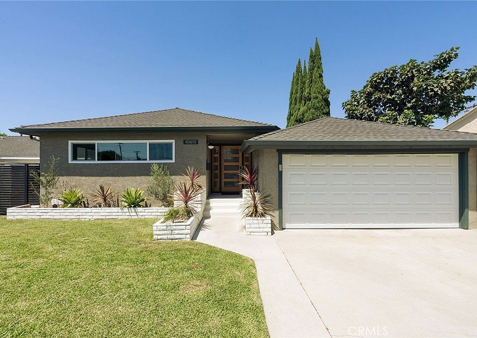 1st image of 10613 Dolan Ave