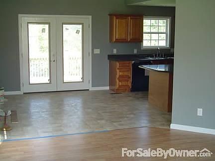 2nd image of 214 Ivens Trl