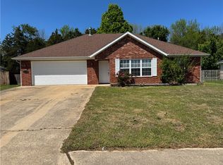 516 Stowers Ave, Elkins, AR 72727