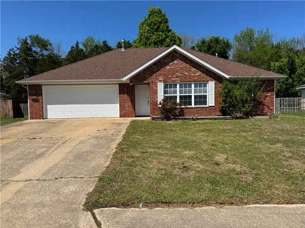 516 Stowers Ave, Elkins, AR 72727