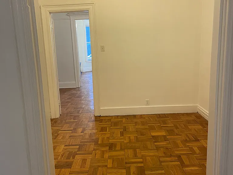 142 Winthrop St #1 — Photo 3