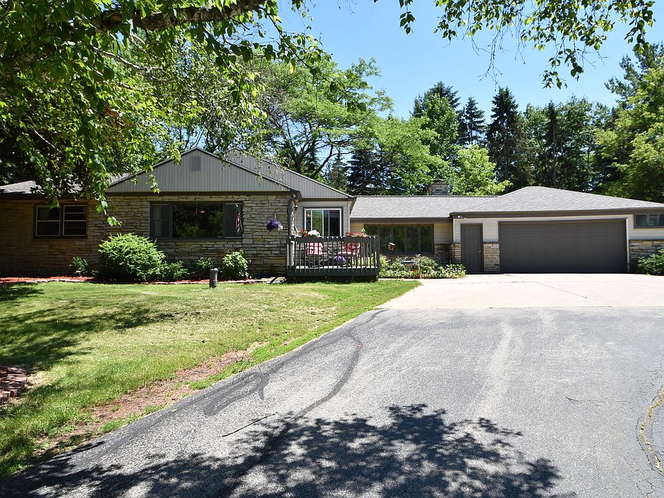 5221 W Elmhurst Drive