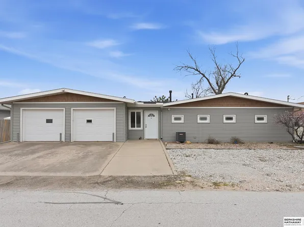 2028 Platteview Dr, Cedar Creek, NE 68016