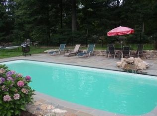 32 Bloomer Rd, Ridgefield, CT 06877