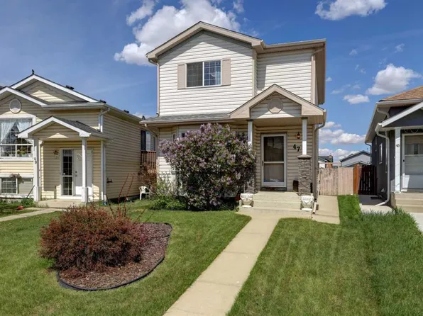 47 S Martinvalley Way NE, Calgary, AB T3J 4A1