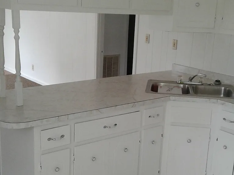 150 Mayhew Rd #D7 — Photo 2