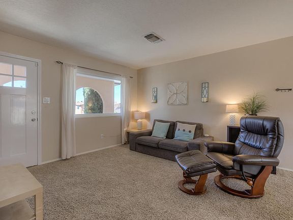 2nd image of 5504 Carmelita Dr NE