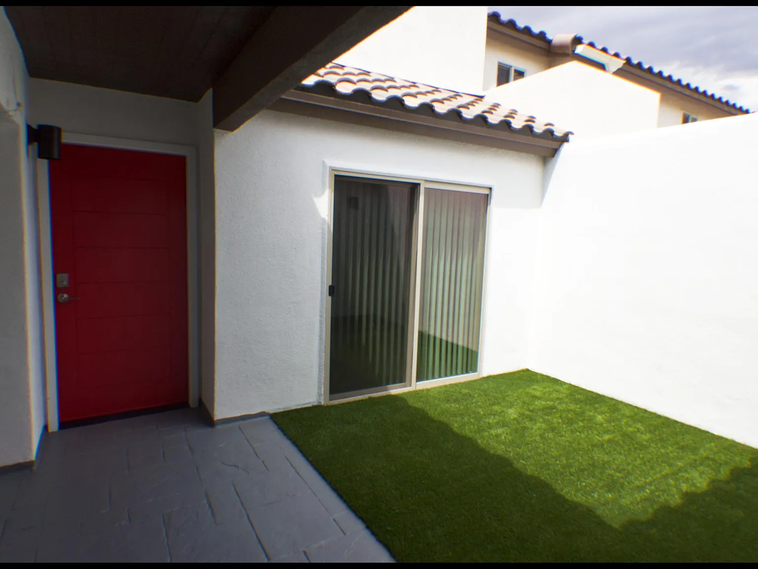 3 bed, 1337 sqft, $1,800 — Photo 2