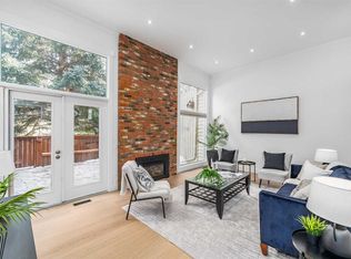 357 SW Point McKay Gdns NW, Calgary, AB T3B 5C1