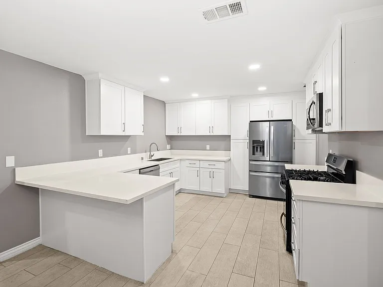 1641 Maywood Ave — Photo 10