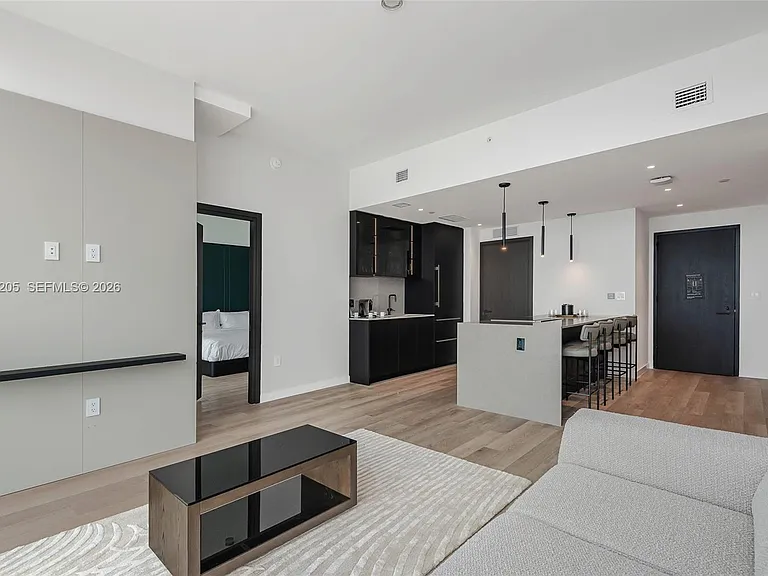 20 NE 11th St #4901 — Photo 25