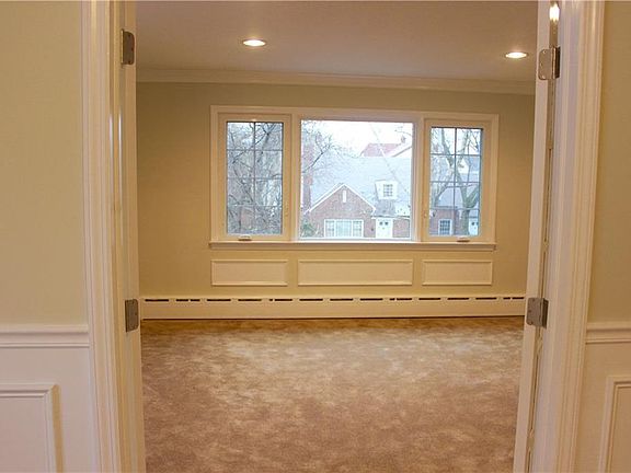 5th image of 667 Gramatan Ave