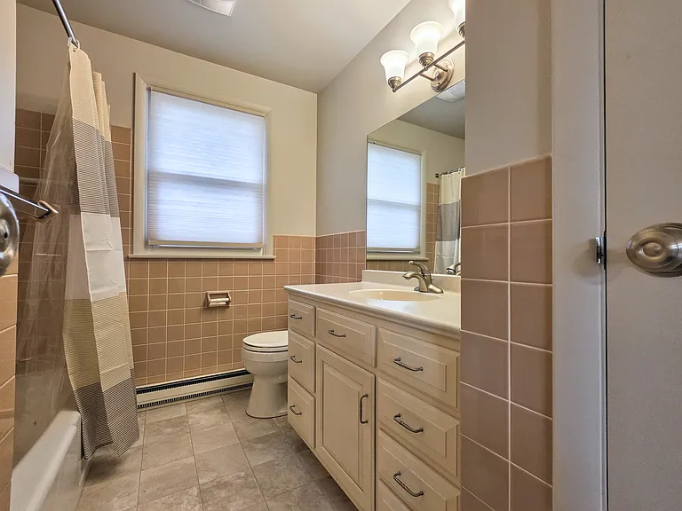 2 Colonial Ave — Photo 13