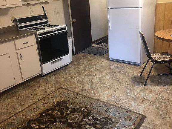 4th image of 3830 Evergreen St #1R