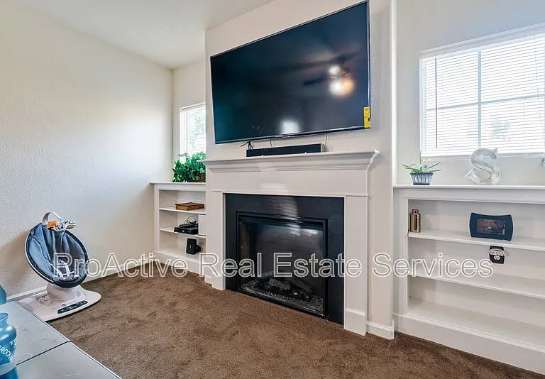 2104 Miller Ave — Photo 6