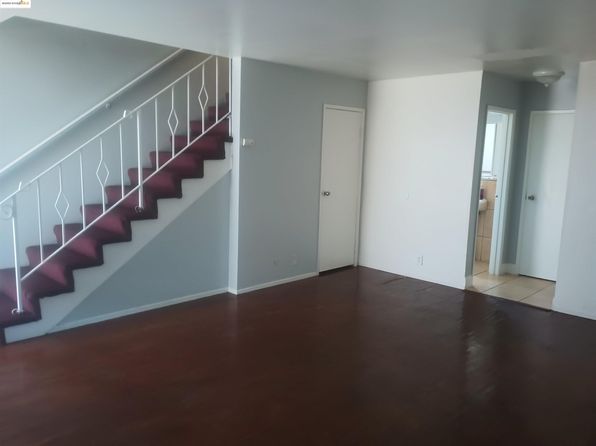 1109 Seminary Ave, Oakland, CA 94621