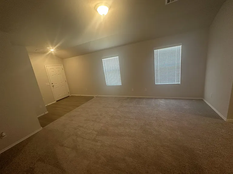 1009 Ichabod Cir — Photo 18