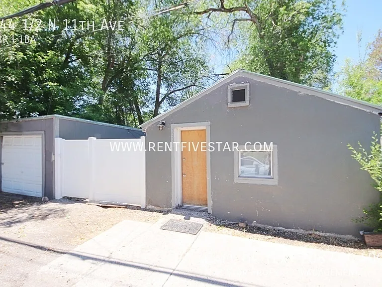 744 1/2 N 11th Ave — Photo 1