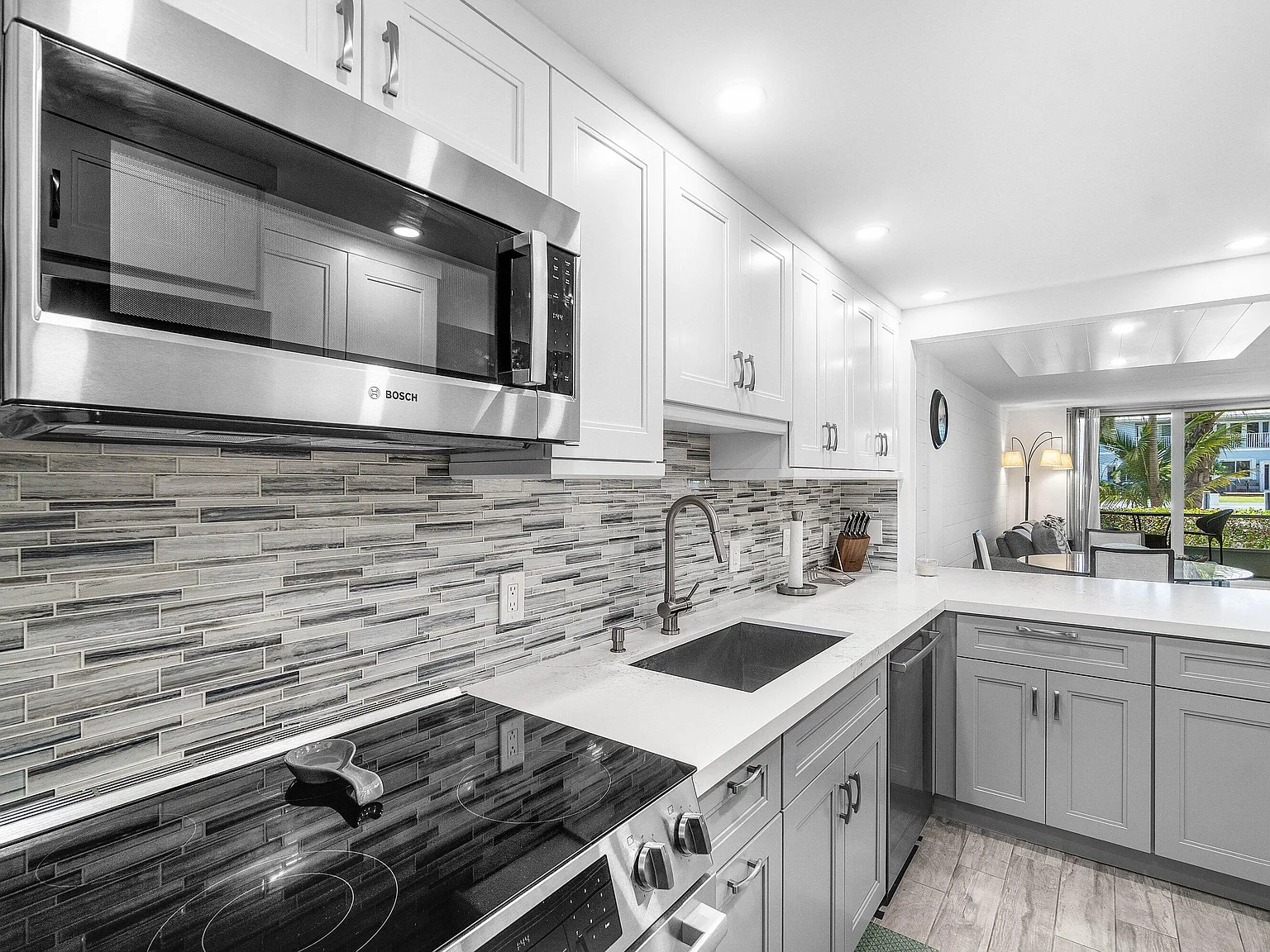 2 bed, 2.0 bath, 984 sqft, $2,500 — Photo 4