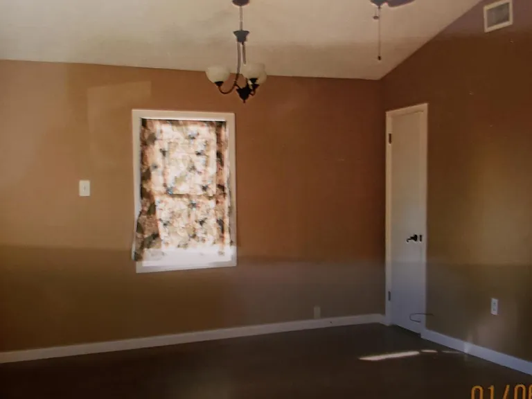 1229 Georgia St — Photo 2