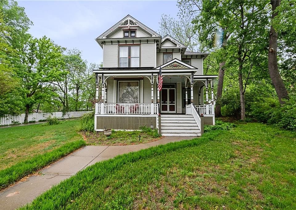 722 S Broadway St, Leavenworth, KS 66048 Zillow