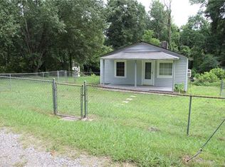 203 Mauney St, Mount Holly, NC 28120