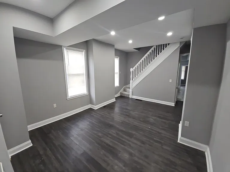 1246 Cleveland St — Photo 4