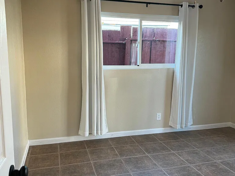 813 Carey Rd — Photo 32
