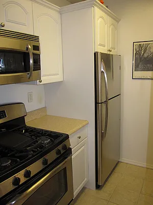 Rented by Newell and Assoc. | media 14