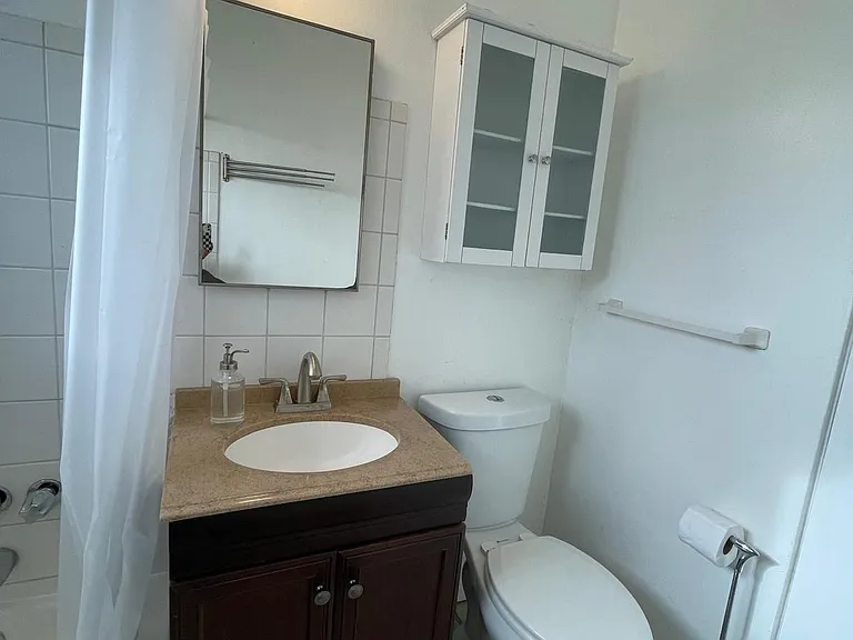4068 Oakcrest Dr #3 — Photo 16