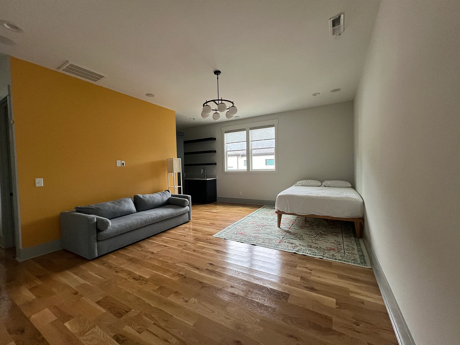 Studio, 500 sqft, $1,495 — Photo 3