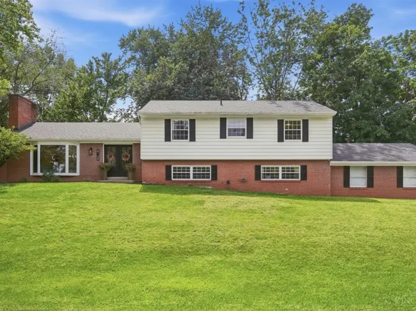 8148 Lake Shore Dr, West Chester, OH 45069