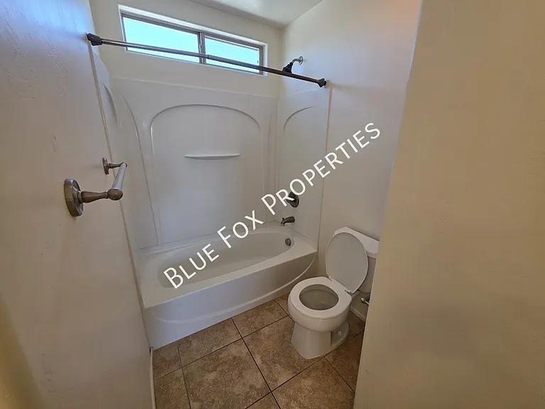 3508 W Lost Village Ln — Photo 39