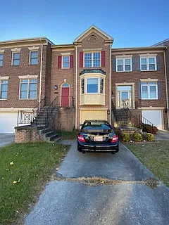 2 bed, 1900 sqft, $2,700 — Photo 1
