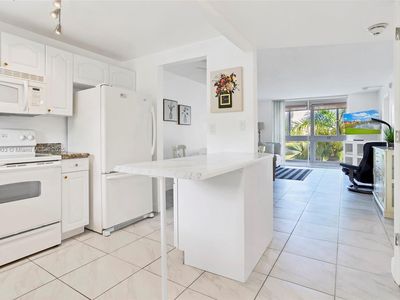 2801 N Pine Island Rd APT 204, Sunrise, FL, 33322