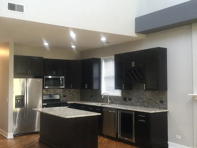 1712 W Pierce Ave #3 — Photo 2