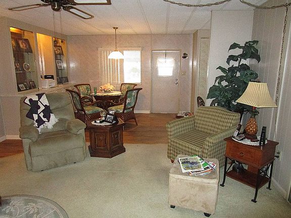 5th image of 119 W Sterling Way