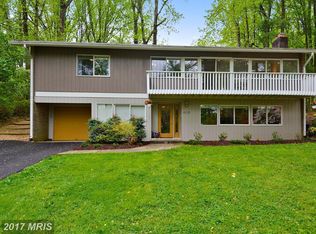 8038 Park Overlook Dr, Bethesda, MD 20817