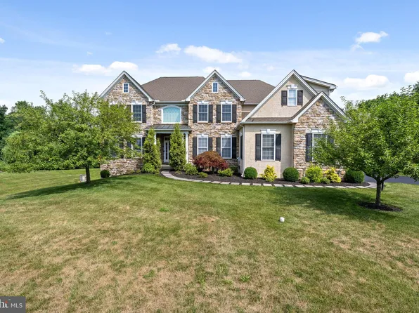1130 Darczuk Dr, Garnet Valley, PA 19060