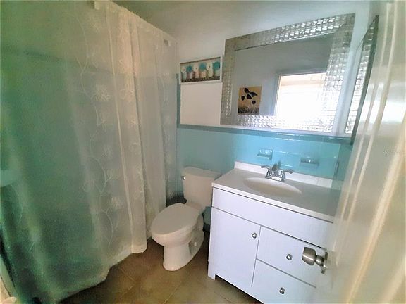 5th image of 161 175th Ave E #A