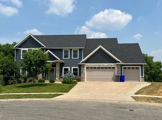 2264 Teakwood Ln SW, Rochester, MN 55902