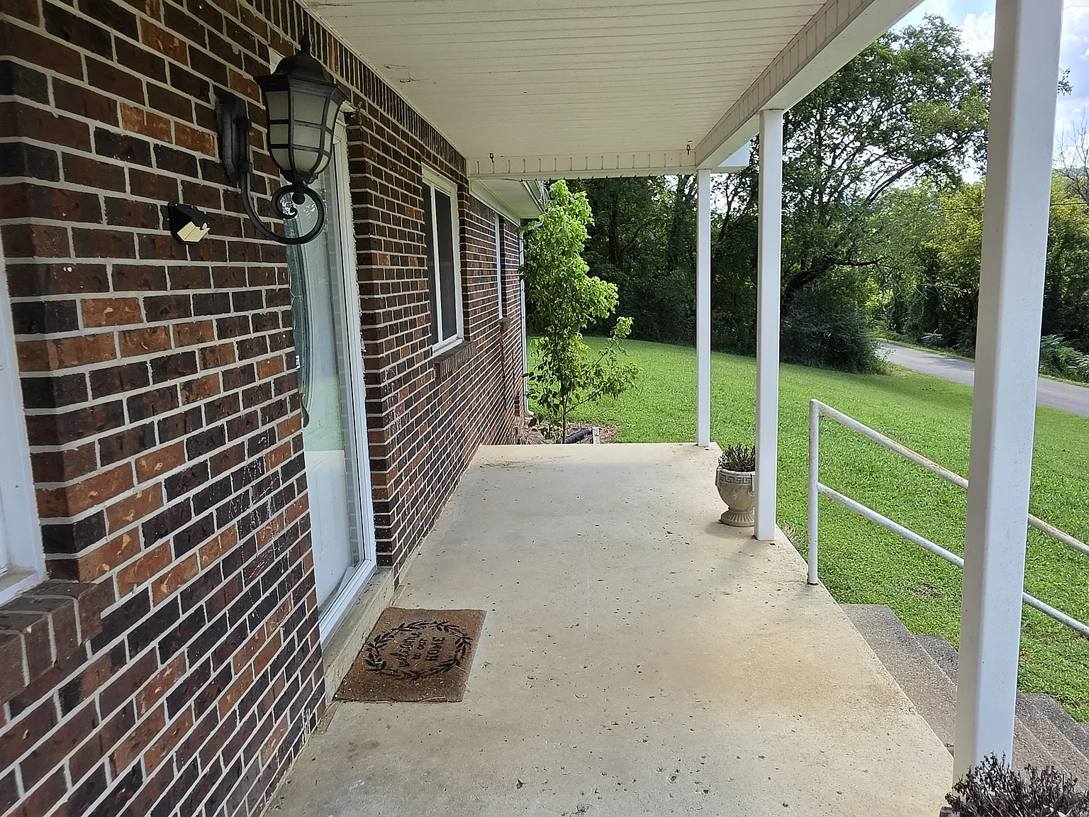 3 bed, 1170 sqft, $1,550 — Photo 4