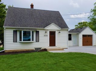 2121 Northview Rd, Waukesha, WI 53188