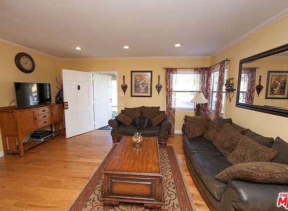 2nd image of 528 W Fairview Blvd