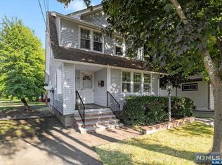 41 Ralph St, Bergenfield, NJ 07621